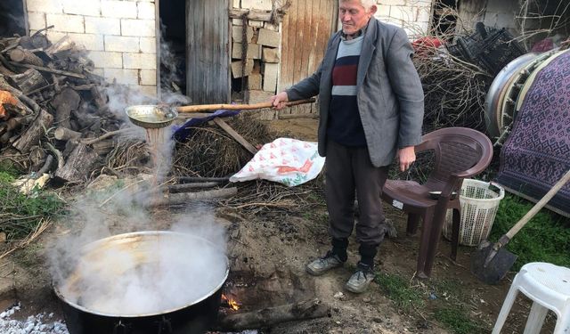 Sarıgöl’de geleneksel pekmez üretimi hızlandırıldı