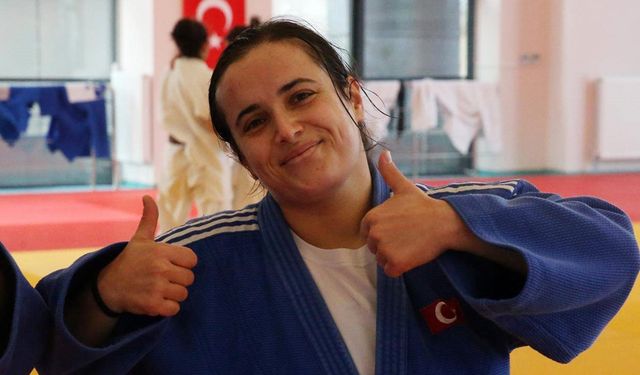Manisa'lı işitme engelli judocu Tokyo’da tarih yazdı