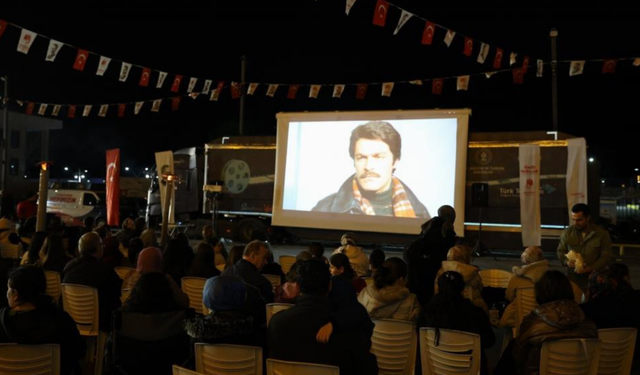 Yunusemre’de açık hava sinema gecesi