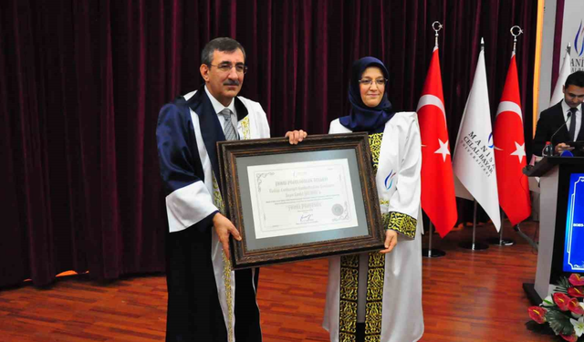 Cumhurbaşkanı Yardımcısı Cevdet Yılmaz’a MCBÜ’de ‘Fahri Profesörlük’ unvanı