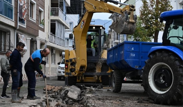 Yunusemre ilçesine bağlı Barbaros Mahallesi’nde altyapı çalışmaları tamamlanıyor