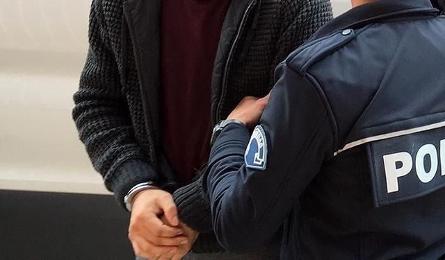 Akhisar’da 10 Kasım afişlerine saldırı: Şüpheli gözaltında