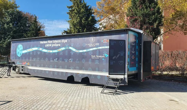 Manisa Belediyesi, ücretsiz sinema etkinlikleriyle vatandaşları buluşturuyor