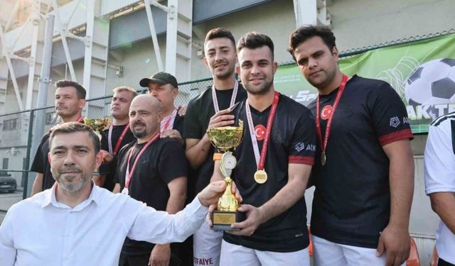 Kamu çalışanları Manisa'da yarıştı