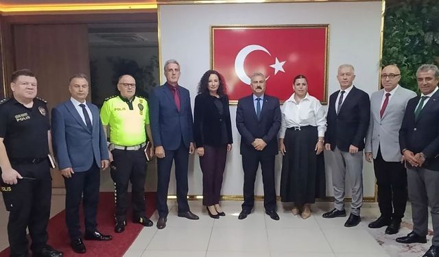 Manisa Polisevi'nde anlamlı buluşma