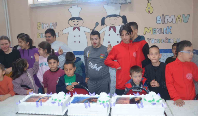 Manisa'da vurularak hayatını kaybeden Yeşim Akbaş unutulmadı