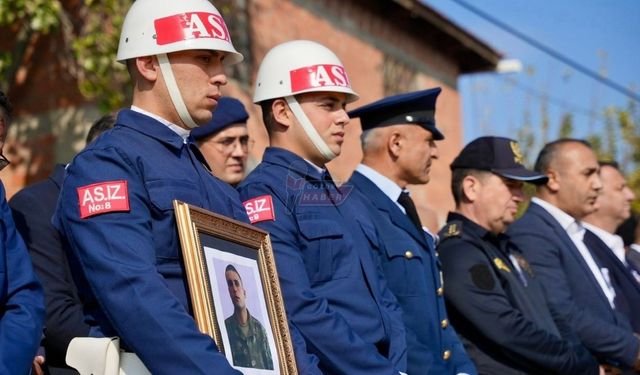 Kaymakam Mustafa Can ve Başkan Ekrem Kayserili, Çiçek’in cenazesine katıldı