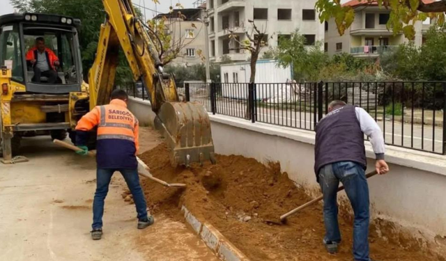 Sarıgöl Dört Eylül İlkokulu bahçesi modern görünümüne kavuştu