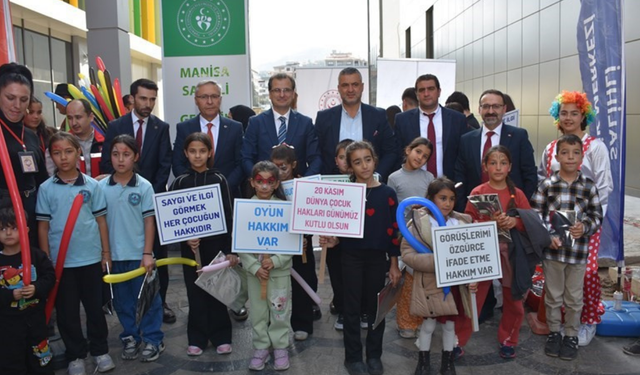 Minikler Salihli’de balonlar ve atölyelerle haklarını keşfetti