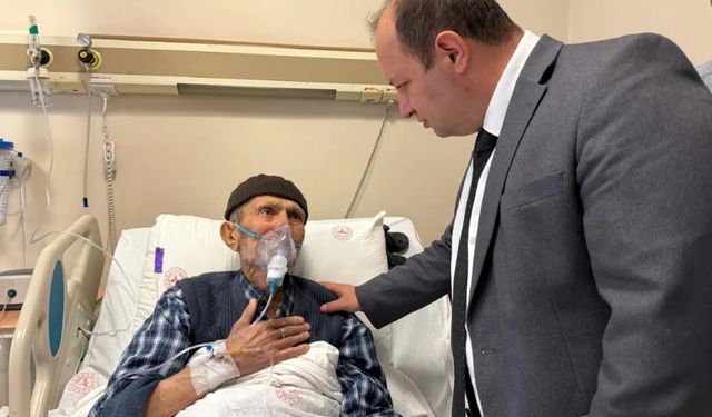 Mehmet F. Zeren tedavi gören hastalara ziyarette bulundu