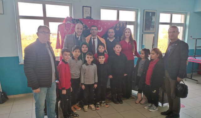 Manisa Büyükşehir Belediyesi’nden yakacak odun desteği