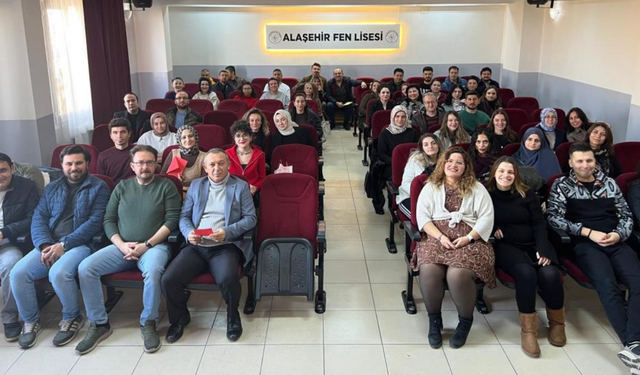 Alaşehir’de psikolojik danışmanlar uzman seminerinde buluştu
