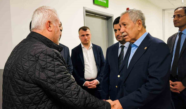 Arınç'tan Başkan Durbay'a yoğun bakımda ziyaret