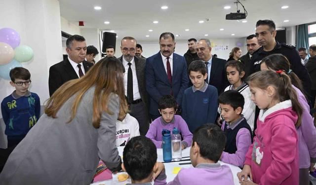 Demirci’de öğrenciler insan hakları için buluştu