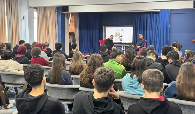 Genç kalemler Kumtepe ile edebiyatı konuştu