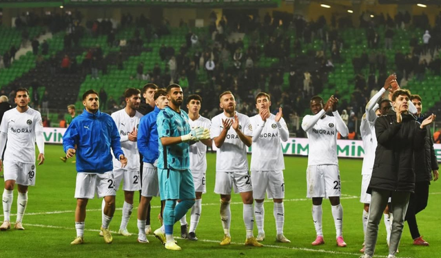 Manisa FK, Sakarya'da 3 puanı 2 golle aldı