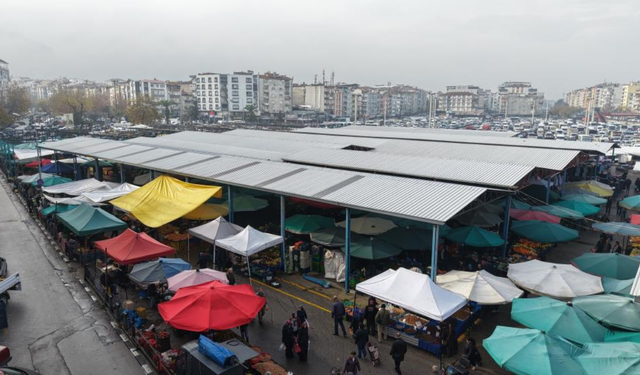 Manisa’nın tarihi pazarı modern yüzüyle hizmete açılıyor