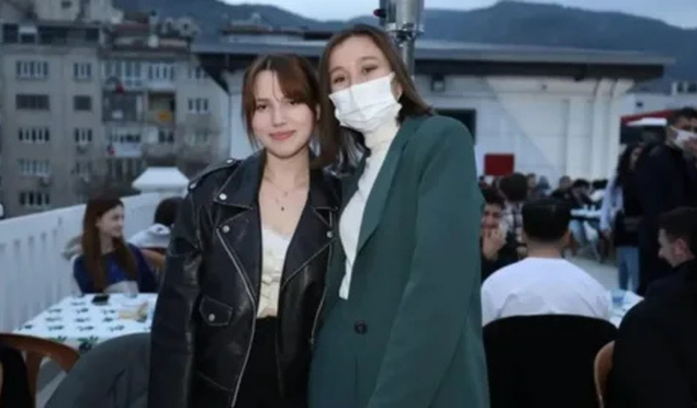 Nehir Zeyrek: Babamla birlikte sarılarak bizi izlediğinizi umuyorum