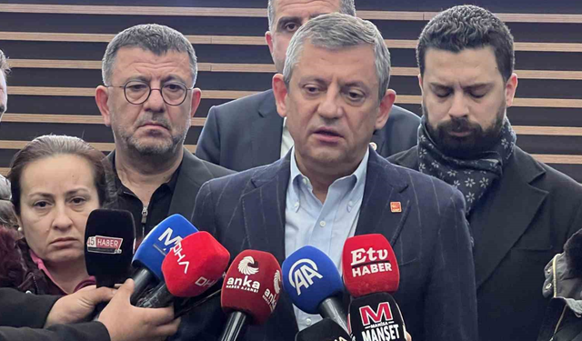 Özgür Özel'in duygu dolu anları