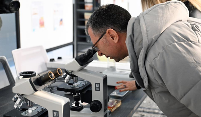 MCBÜ Bilim Kafe Etkinliği Demirci’de teknolojiyi masaya yatırdı