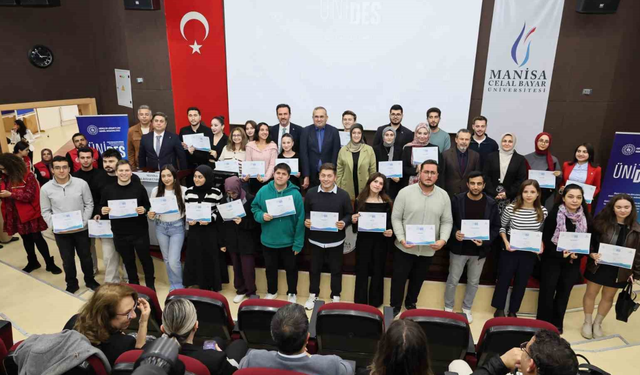 ÜNİDES gençliğin gücüne güç katıyor