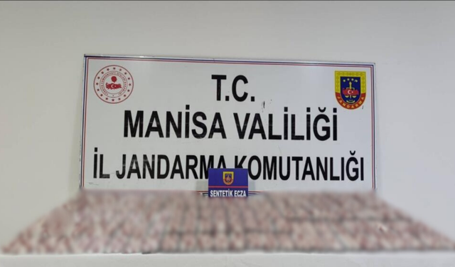 Soma’da yasaklı madde baskını: 3 bin 644 hap ele geçirildi