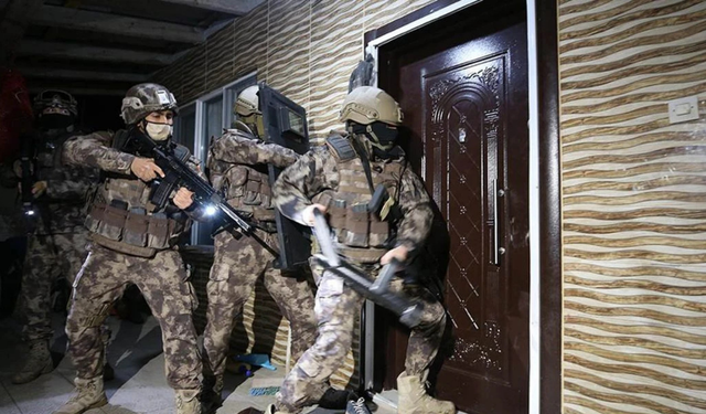 Manisa dahil  37 ilde siber suç operasyonu: 259 gözaltı