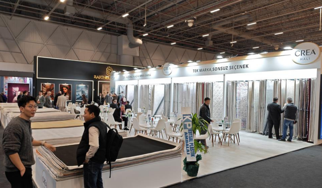 Demirci halıları İstanbul’da uluslararası sahneye çıktı