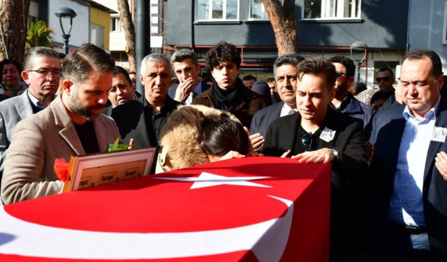 Manisa bir değerini daha kaybetti: Hasan Eraybat son yolculuğuna uğurlandı