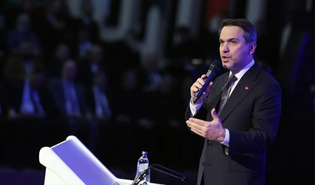 Bakan Bayraktar: Her vatandaşımızı ev sahibi yapana kadar mücadeleye devam edeceğiz