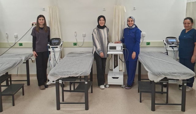 Kula’da esnaf desteğiyle kurulan fizik tedavi servisi 14 bin seansa ulaştı