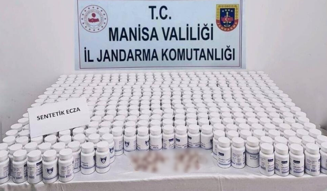 Otoyolda durdurulan araçta binlerce hap ele geçirildi