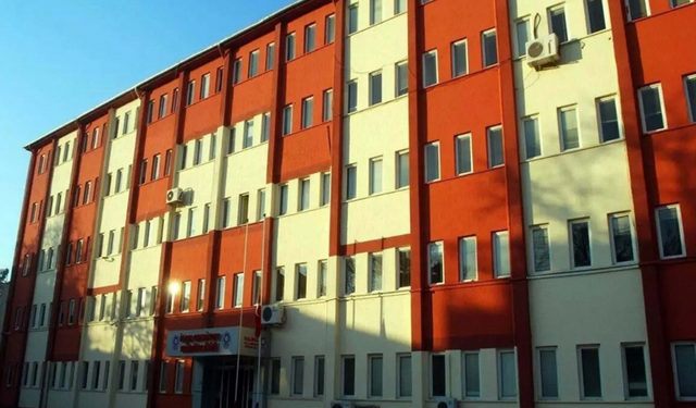 Salihli’de masaj salonuna fuhuş operasyonu: 3 kadın kurtarıldı