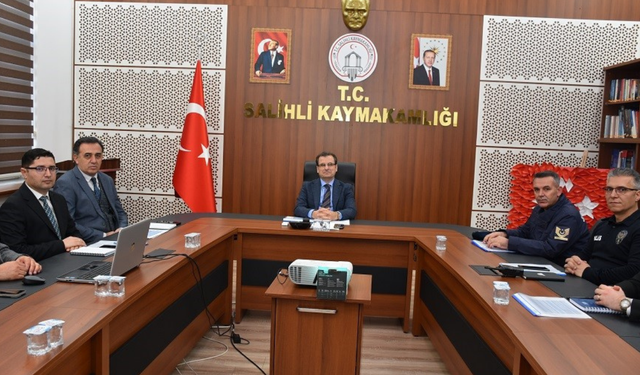 Salihli’de metruk binalar için eylem planı masaya yatırıldı