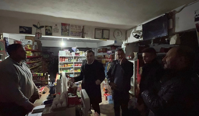 Saruhanlı'da bitmeyen elektrik kesintileri vatandaşı isyan ettirdi