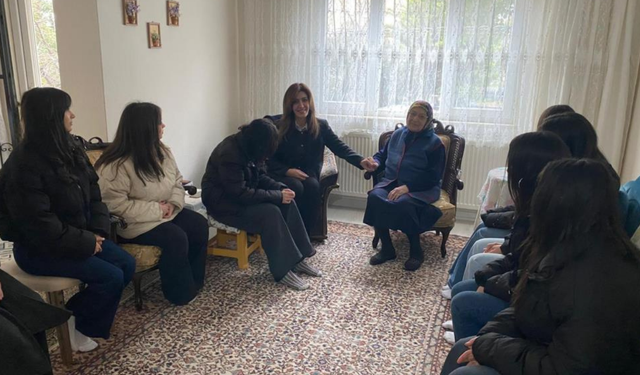 Manisa’da nesiller arası bayram sevinci