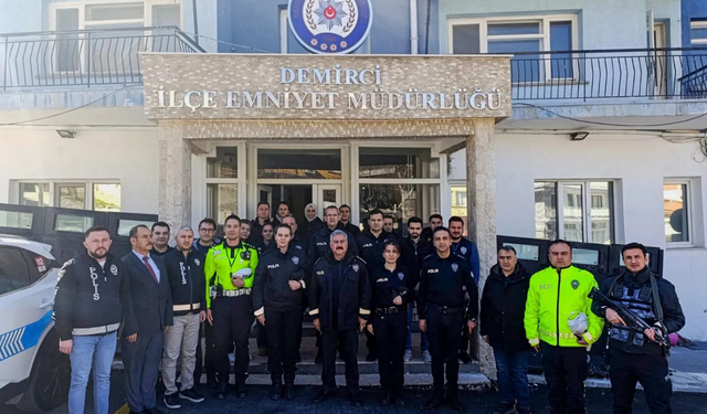 Manisa Emniyet Müdürü sahada: Ekiplerle denetim turunda