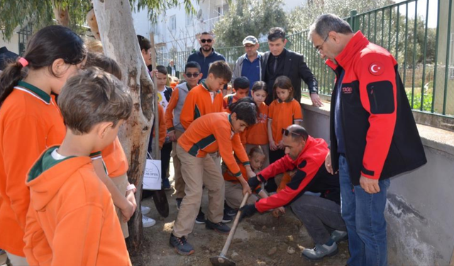 Manisa’da okul bahçeleri üzümle buluşuyor
