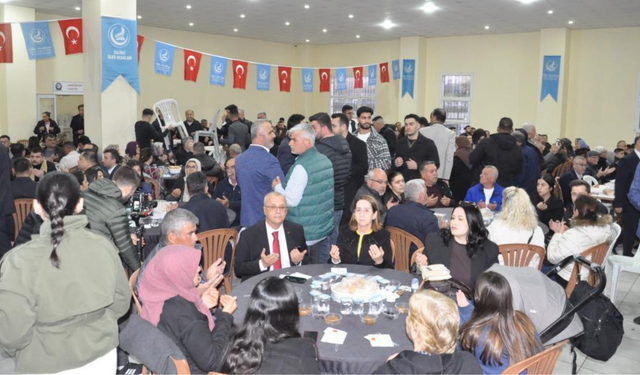 Salihli’de Ülkü Ocakları’ndan Şehitler için vefa sofrası