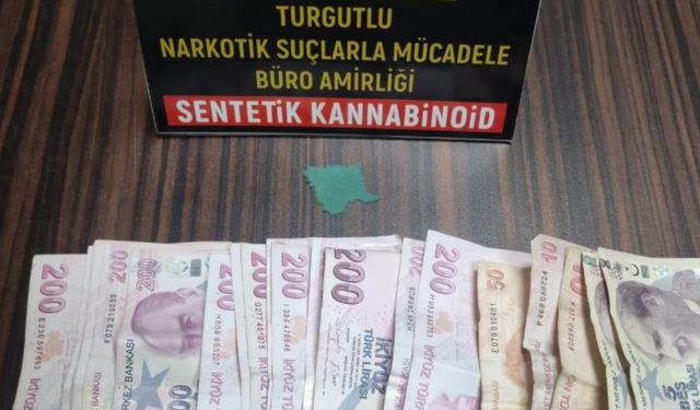Turgutlu'da operasyon: Peçetelerde yasaklı madde ve para bulundu, 1 tutuklama