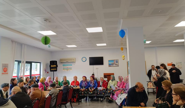 Gördes’te huzurevi sakinlerine sağlık ve moral desteği