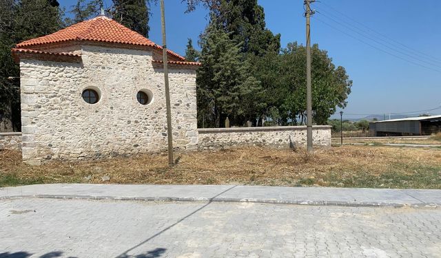 Manisa Büyükşehir’den Karacaahmet Türbesi’nde bakım ve temizlik çalışması
