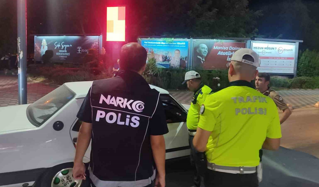 Manisa'da zehir tacirlerine darbe! Binlerce içimlik yasaklı madde bulundu