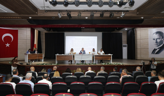 Yunusemre Meclisi'nde 50 madde karara bağlandı