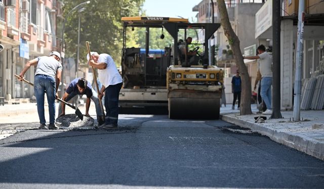 Soma’da Turgutalp Mahallesi ilk kez sıcak asfaltla buluşuyor