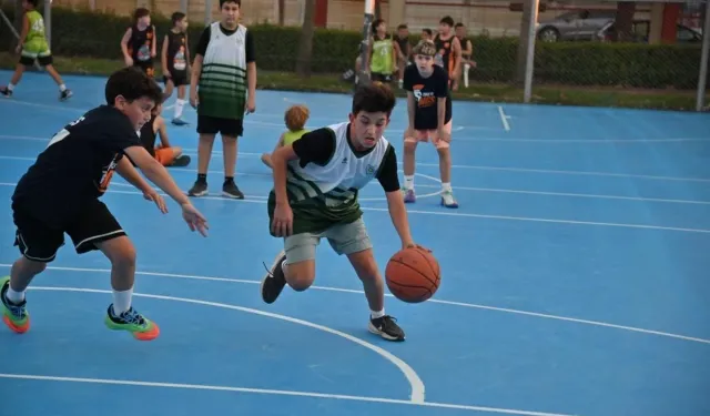 Manisa’da sokak basketbolunda 46 takım mücadele etti