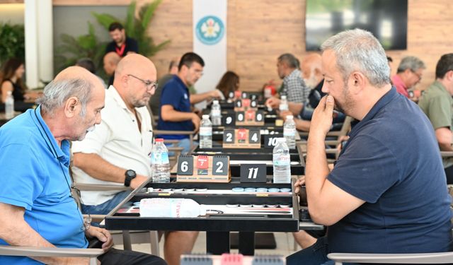 Manisa’da Avrupa Hareketlilik Haftası’nda tavla turnuvası düzenlendi