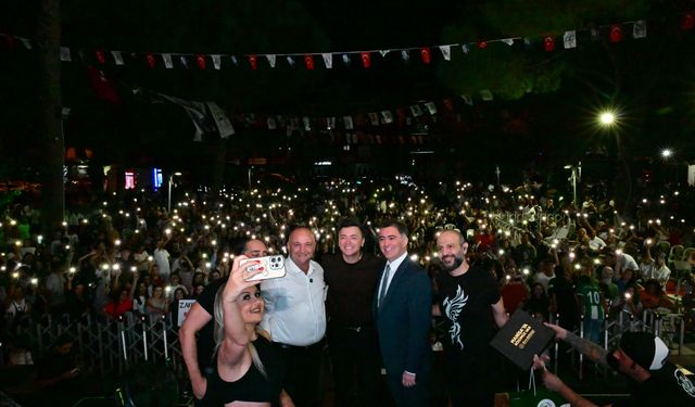 Gölmarmara’nın kurtuluş coşkusu Zakkum’la taçlandı