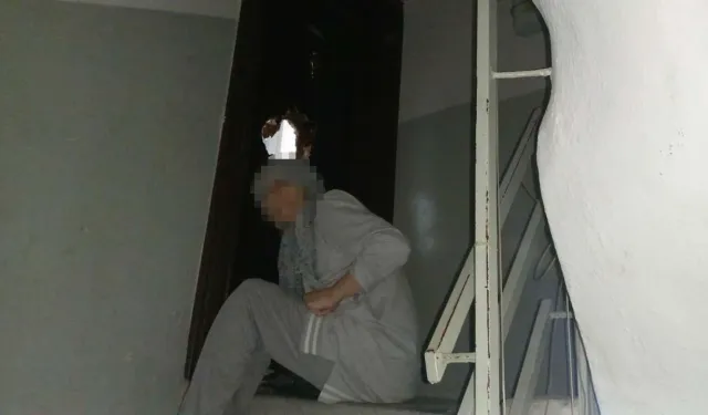 Manisa'da komşusunun kapısını matkapla kıran kadın gözaltına alındı