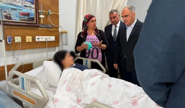 Vali Özkan’dan Turgutlu’da yaralı öğrencilere geçmiş olsun ziyareti